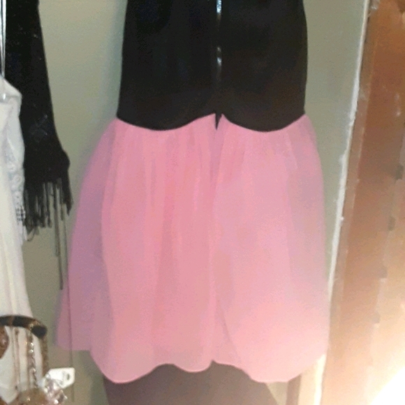 Sold Large Pink and black zipper razorback dress - Picture 6 of 9